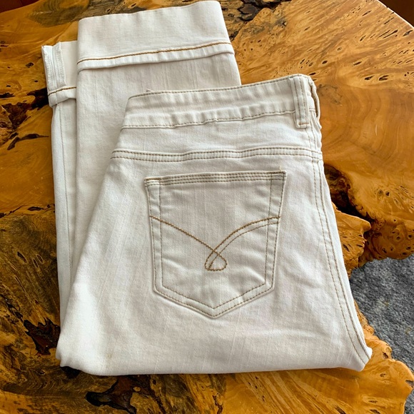 Off white Capri - Picture 1 of 3